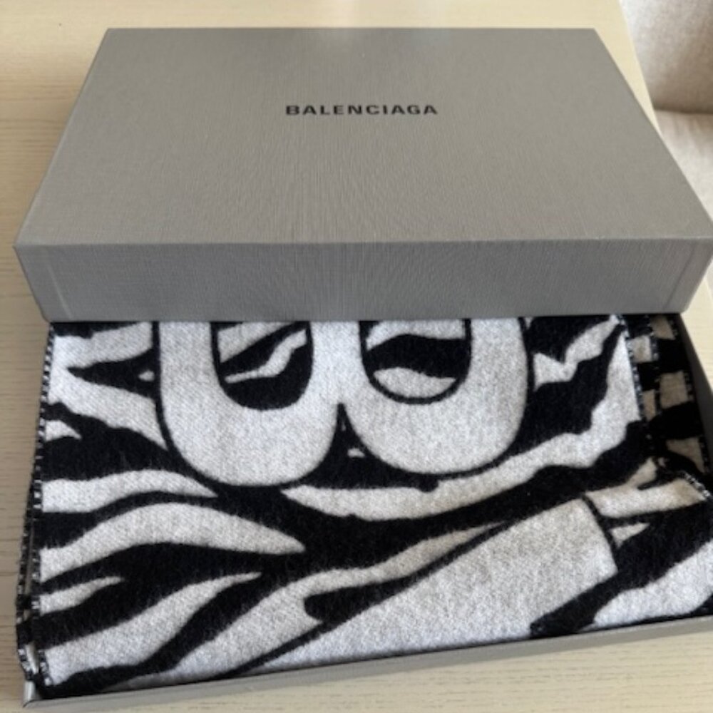 Balenciaga Zebra Print Scarf (Two twon)
